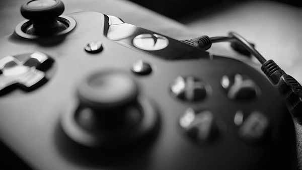 How to Share Xbox One Games With Family and Friends
